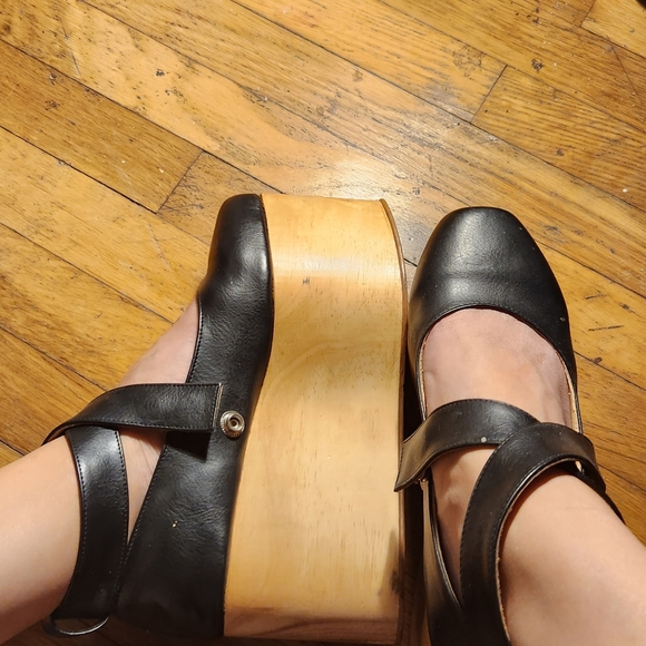 Deandri platform ballet - Picture 5 of 8